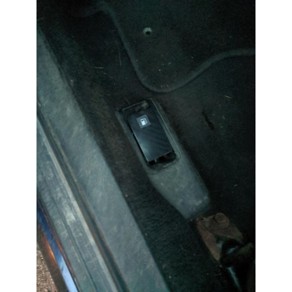 Fuel Door Release Switch for 2007 Subaru Legacy
