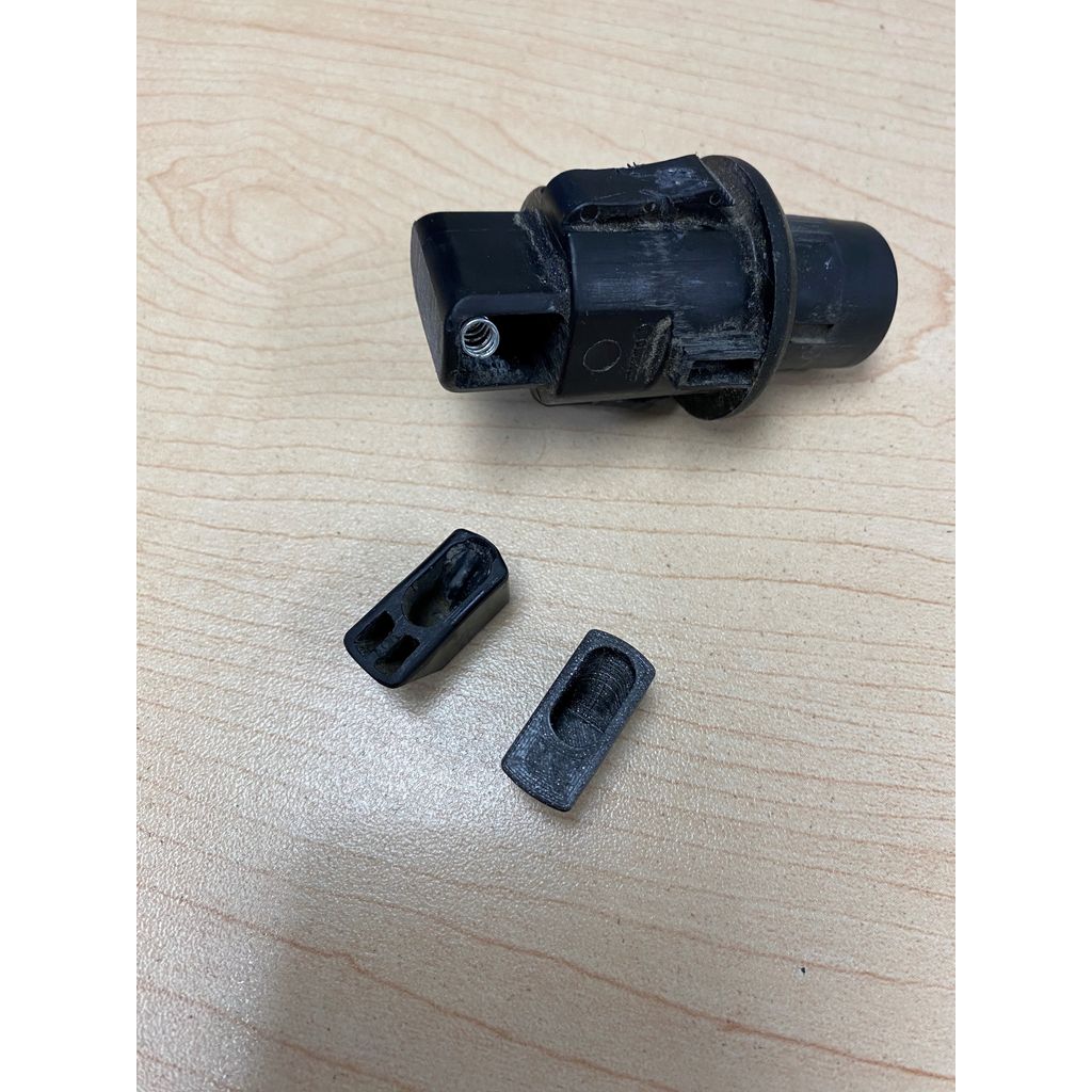 Center Console Latch for 1997 Jeep Wrangler