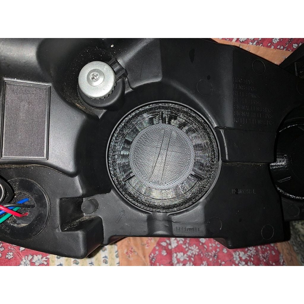 Headlamp Dust Cover for 2007 Pontiac G6