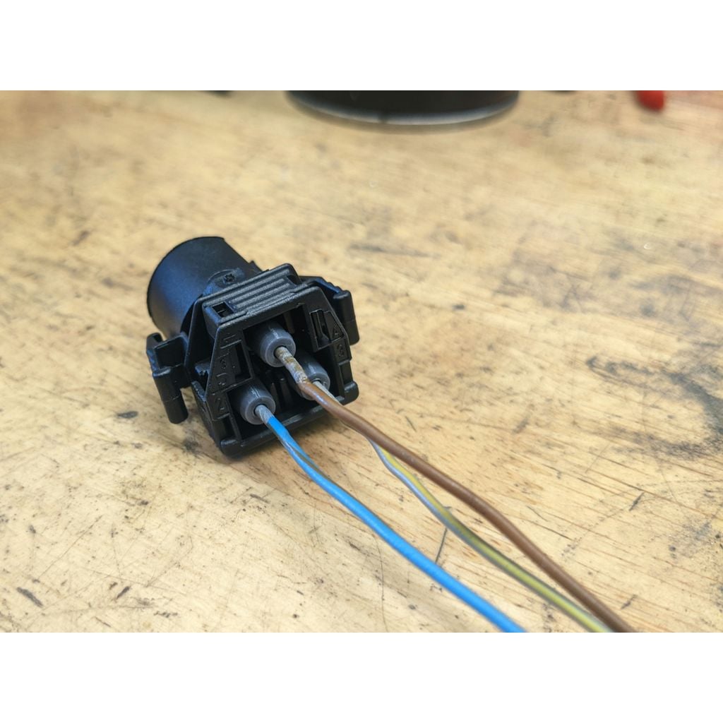 Watertight Connector Terminal Shell for 1982 BMW 3 Series