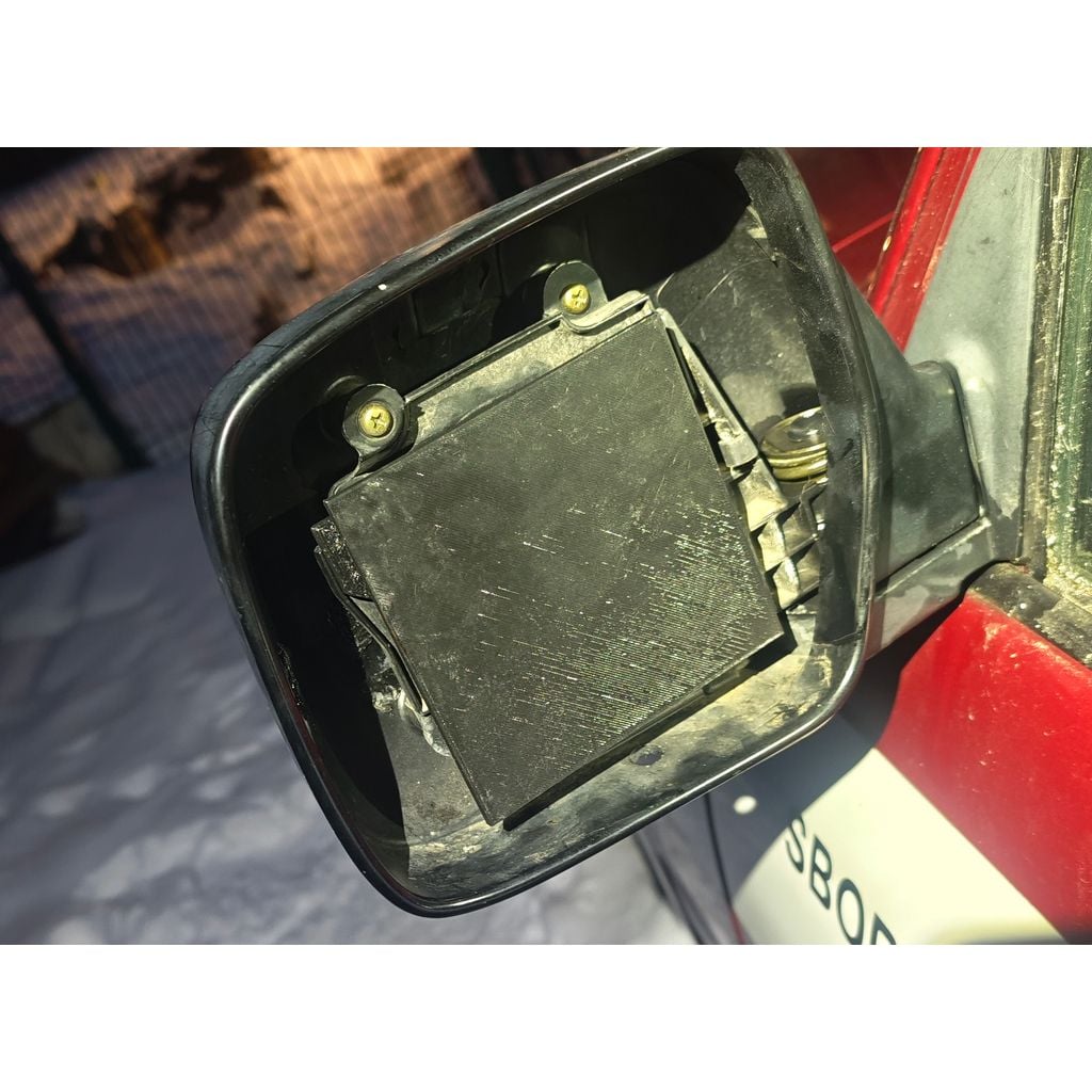 Side mirror repair plate for 1990 Toyota Land Cruiser 80