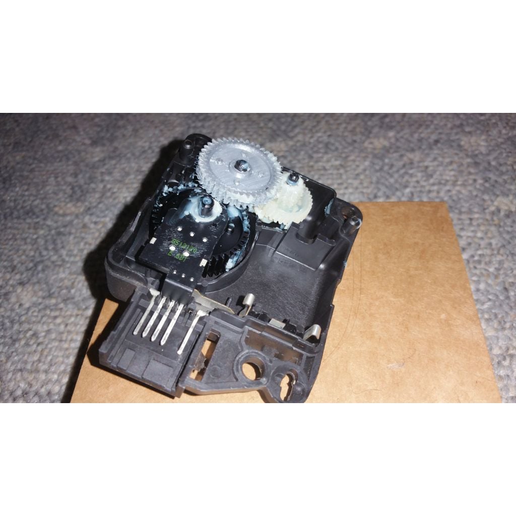 A/C Blend Door Actuator Gear for 2005 Ford Mustang