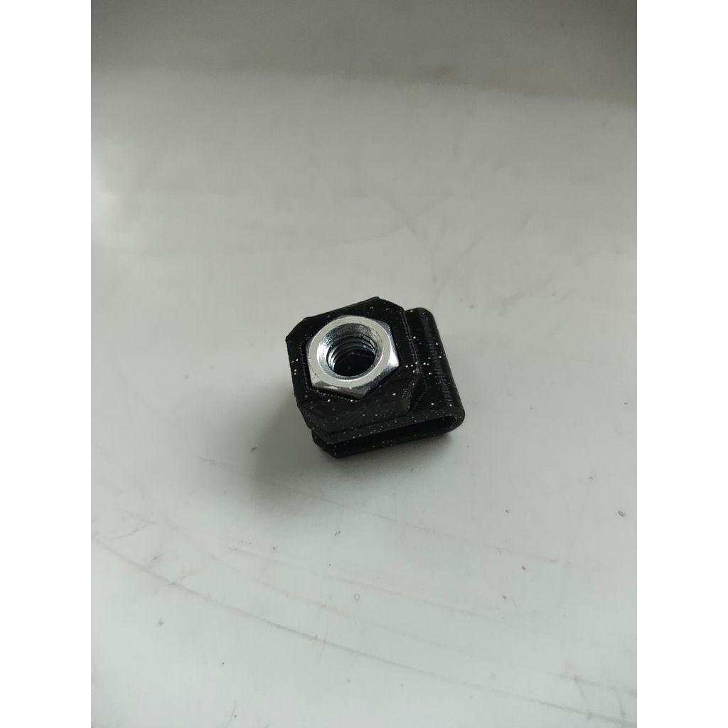 Head Unit Cover U-Nut Holder for 2000 Toyota RAV4