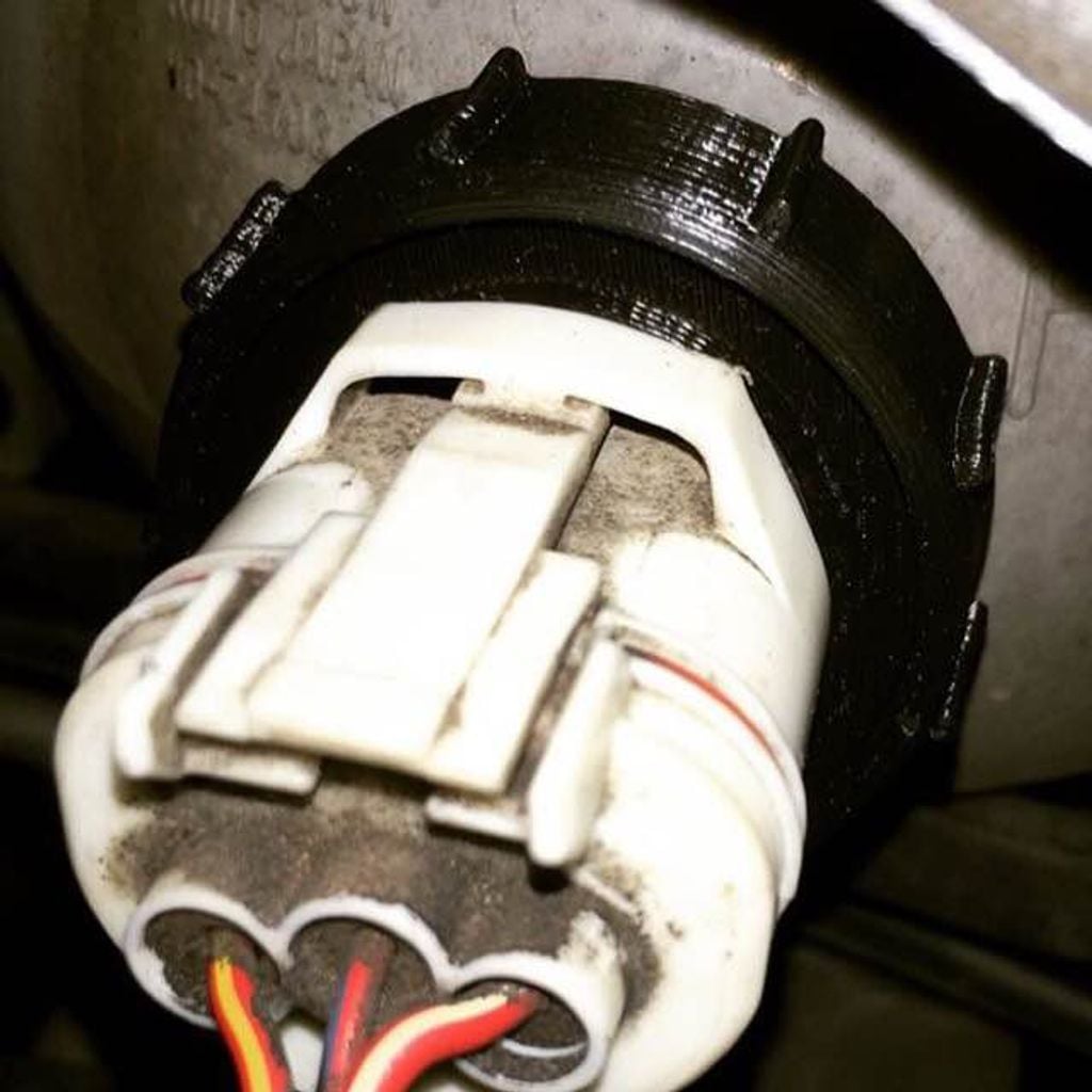 Headlight Bulb Retainer for 1985 Toyota Camry