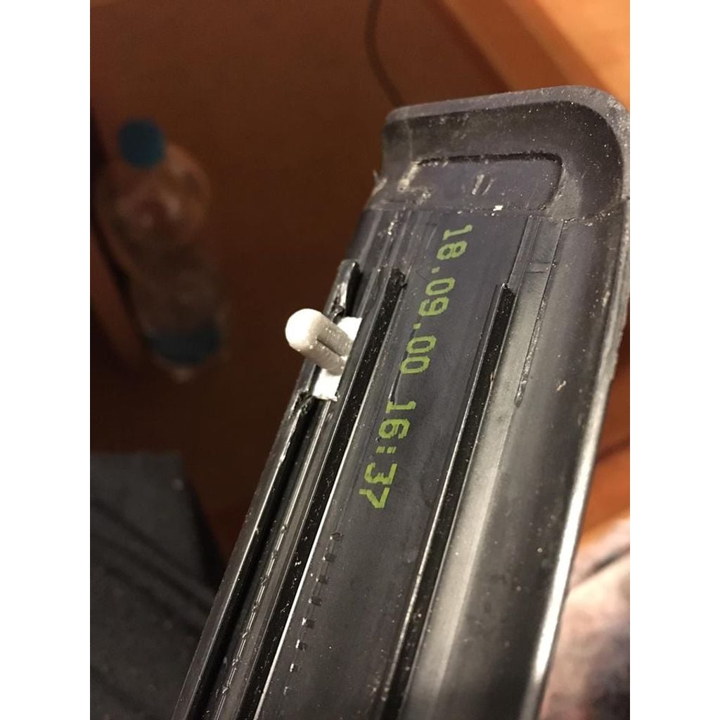 Door Sill Trim Clip for 1998 BMW 3 Series