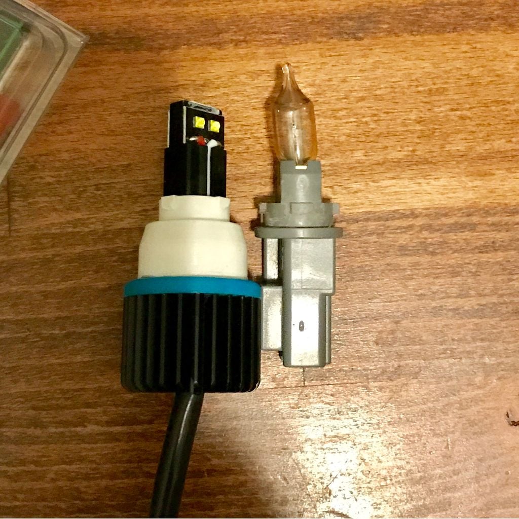 Reverse Light Bulb Adapter for 2005 Subaru Legacy