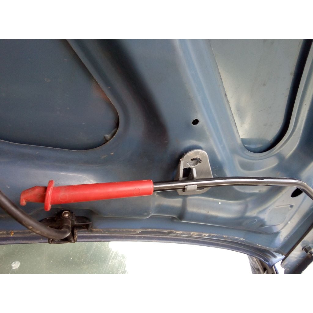 Hood Prop Retaining Clip for 2002 Nissan Micra