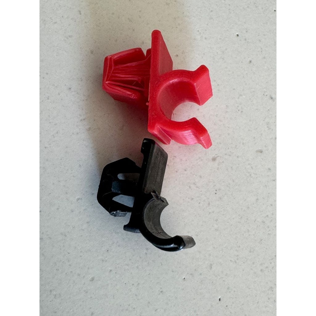 Hood Clip for 1989 Nissan Pao