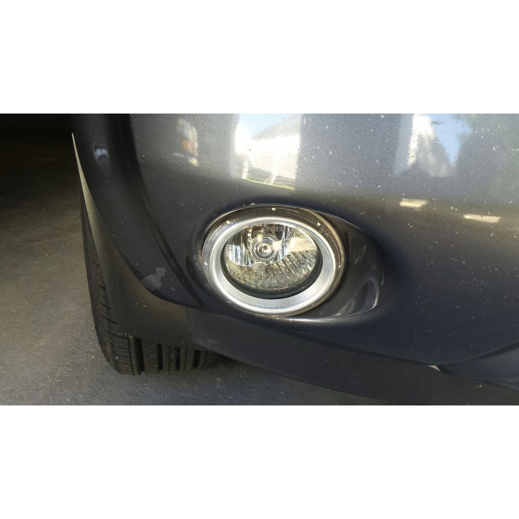 Foglight Bezel for 2003 Nissan Murano