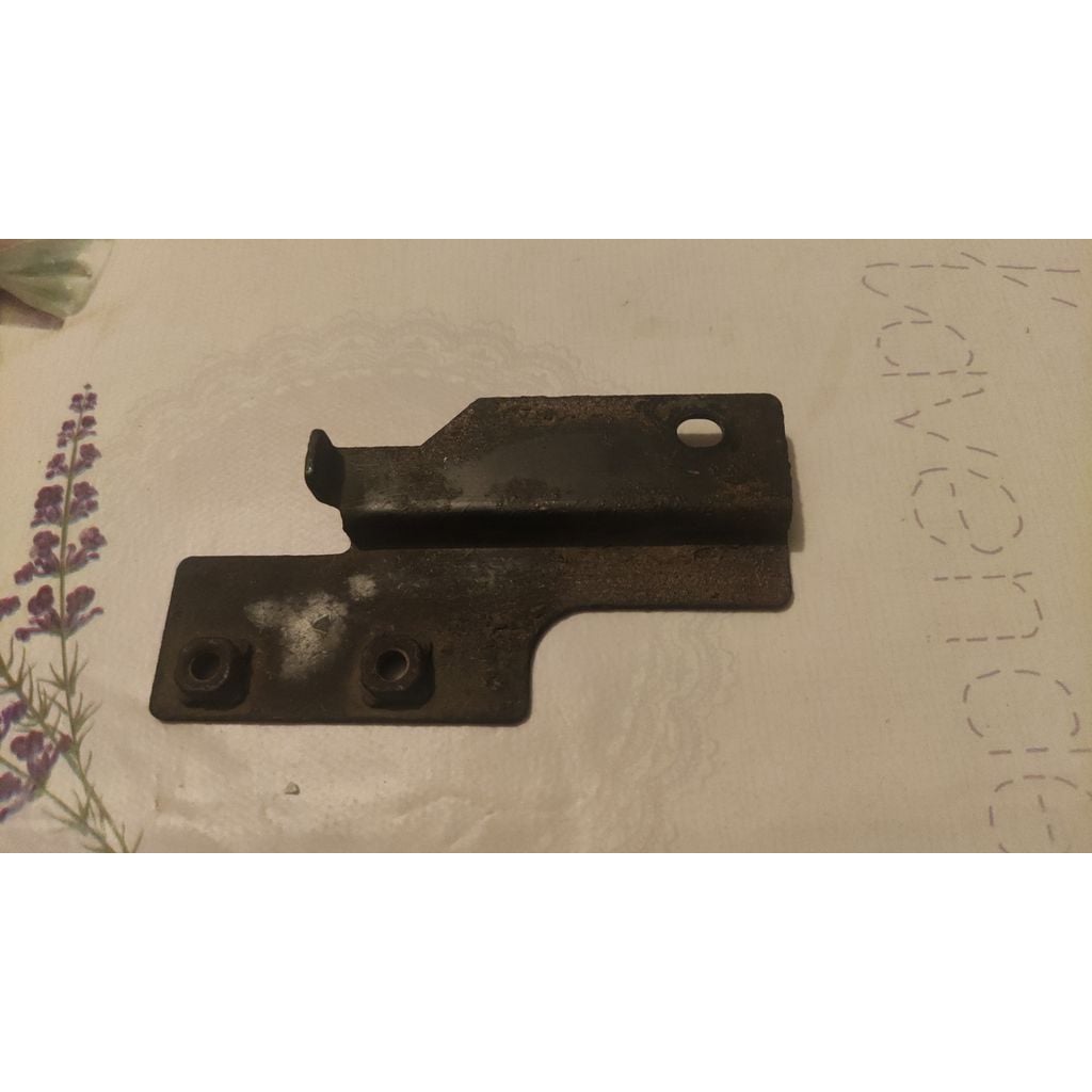 Lower Fog Light Bracket for 1992 Honda Del Sol