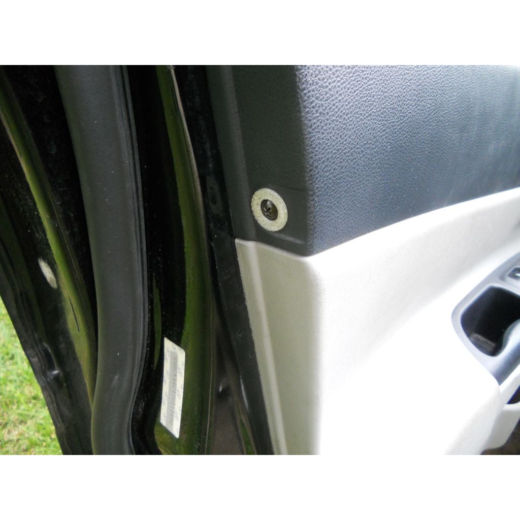 Door Panel Grommet for 2007 Hyundai Accent