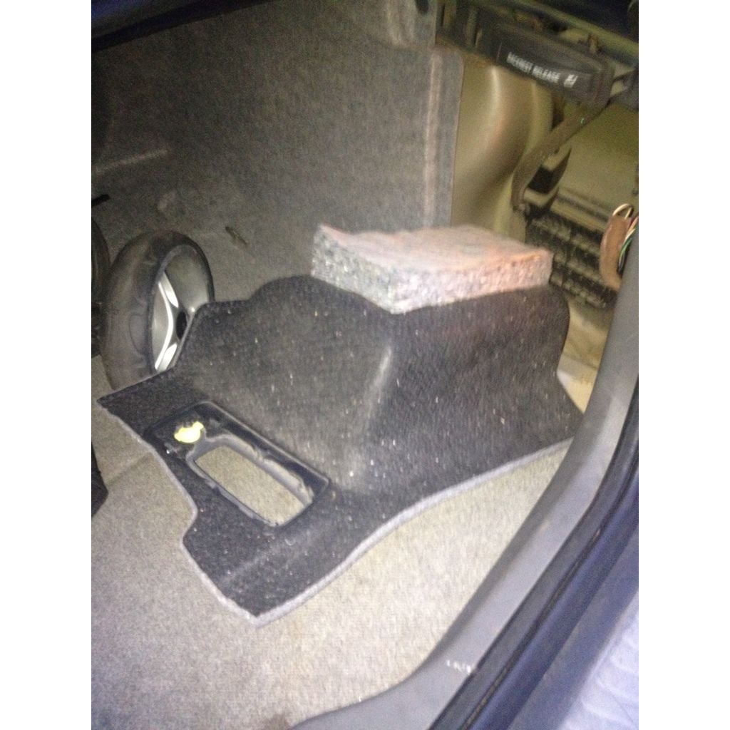 Trunk Side Panel Access Latch for 2001 Volvo S60