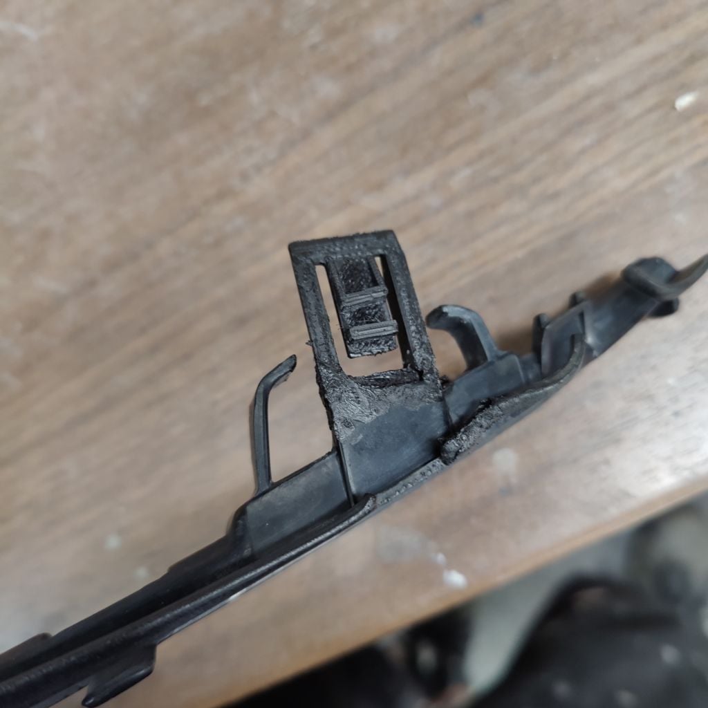 Front Grille Clip Repair for 1991 Volkswagen Golf