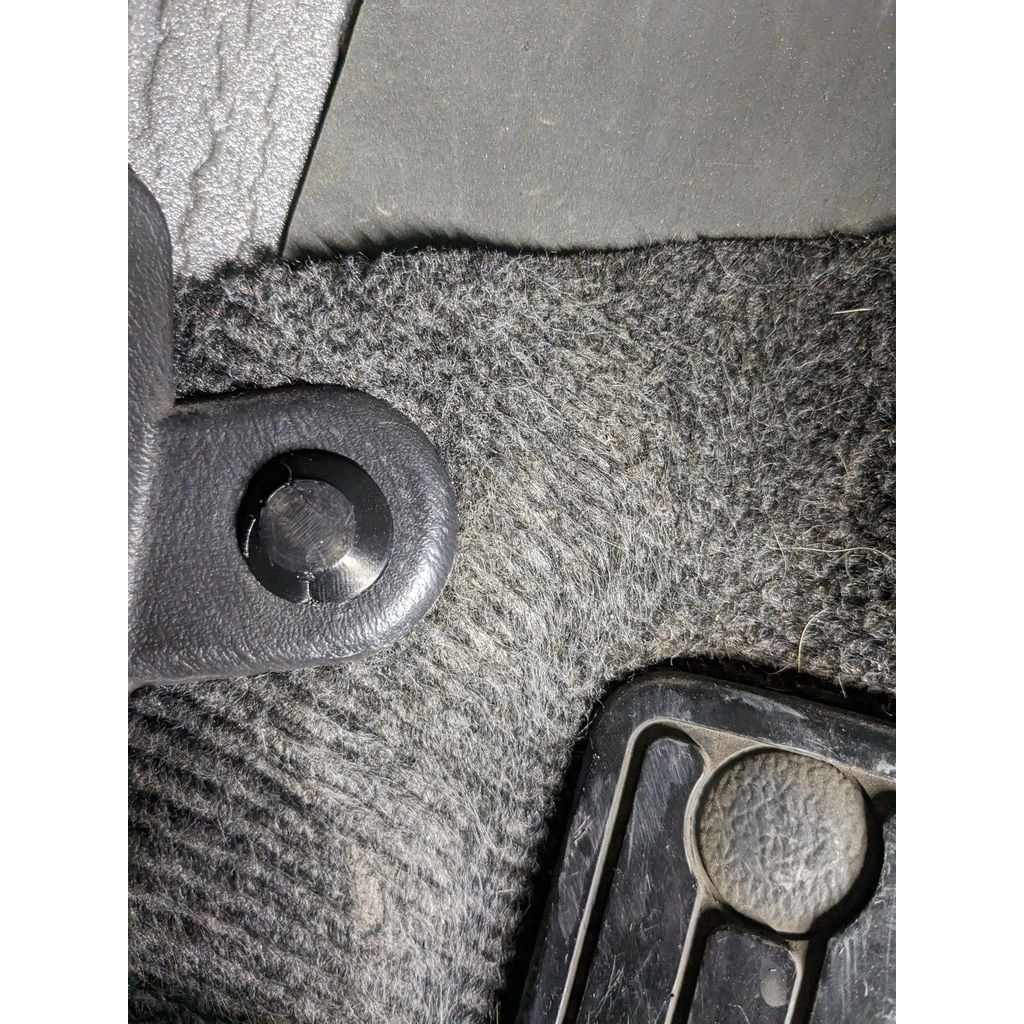 Floorboard Carpet Plug Fastener for 2002 Subaru WRX