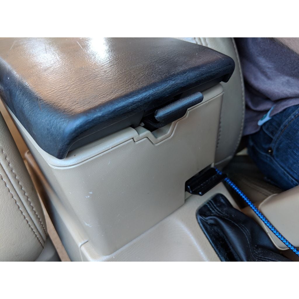 Center Console Latch for 2002 Subaru Forester