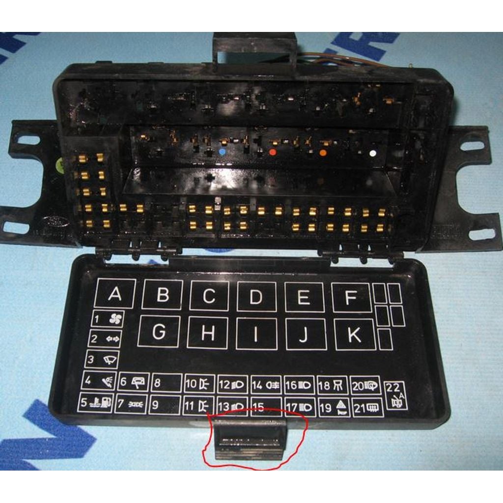 Fusebox Cover Retainer for 1986 Ford Transit