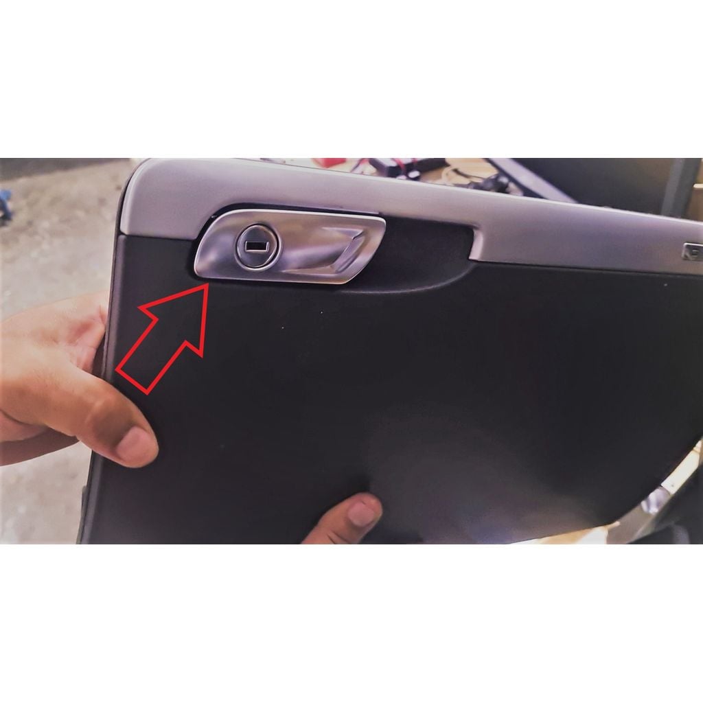 Glove Box Handle Repair Fixing Bracket for 2006 Audi TT