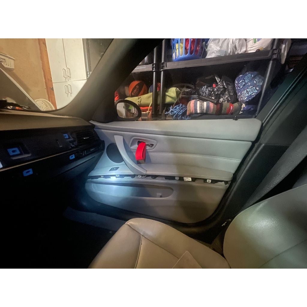 Pull Strap Conversion Bracket for 2005 BMW 3 Series