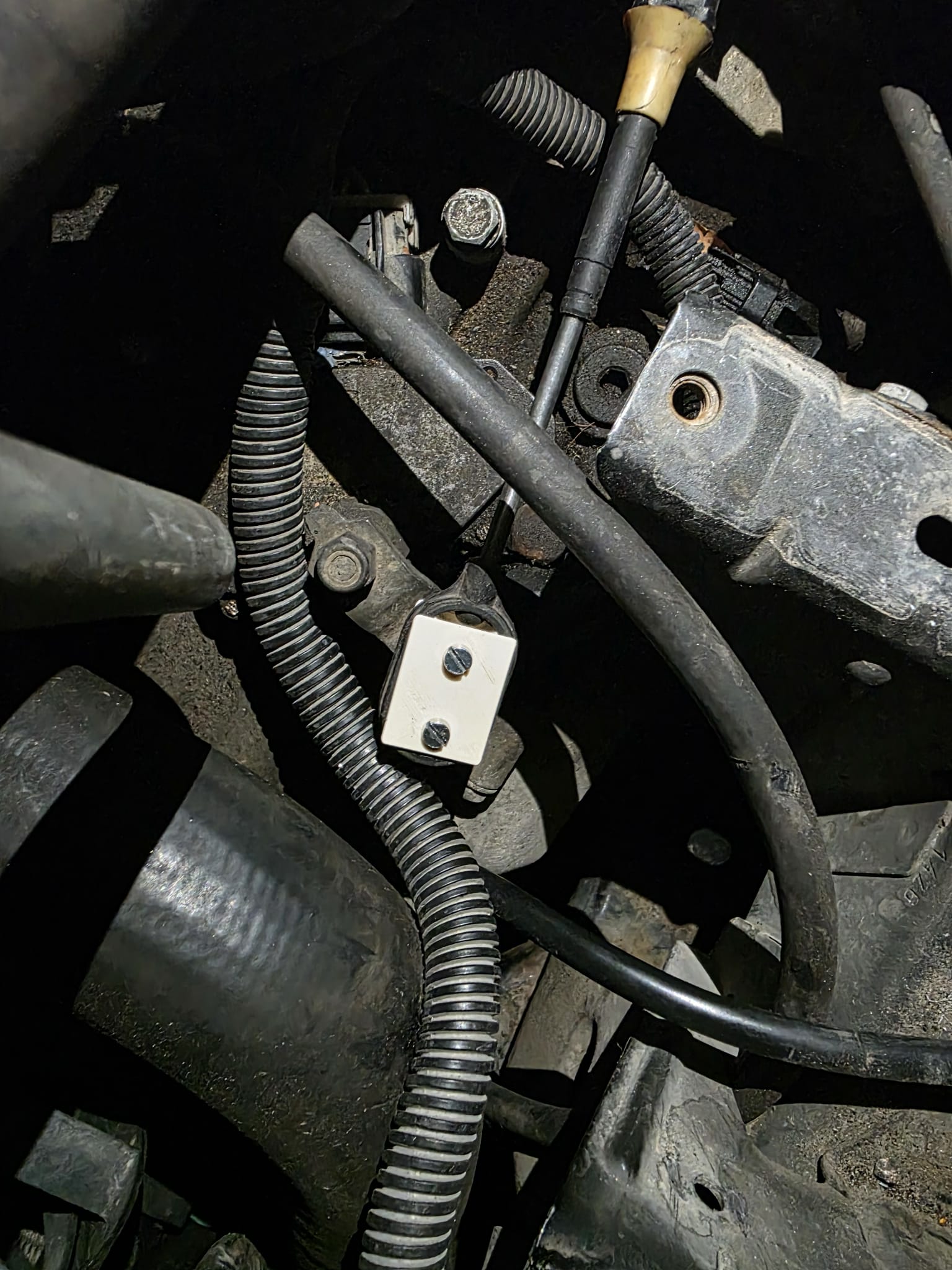 automatic gear cable bushing (simple)