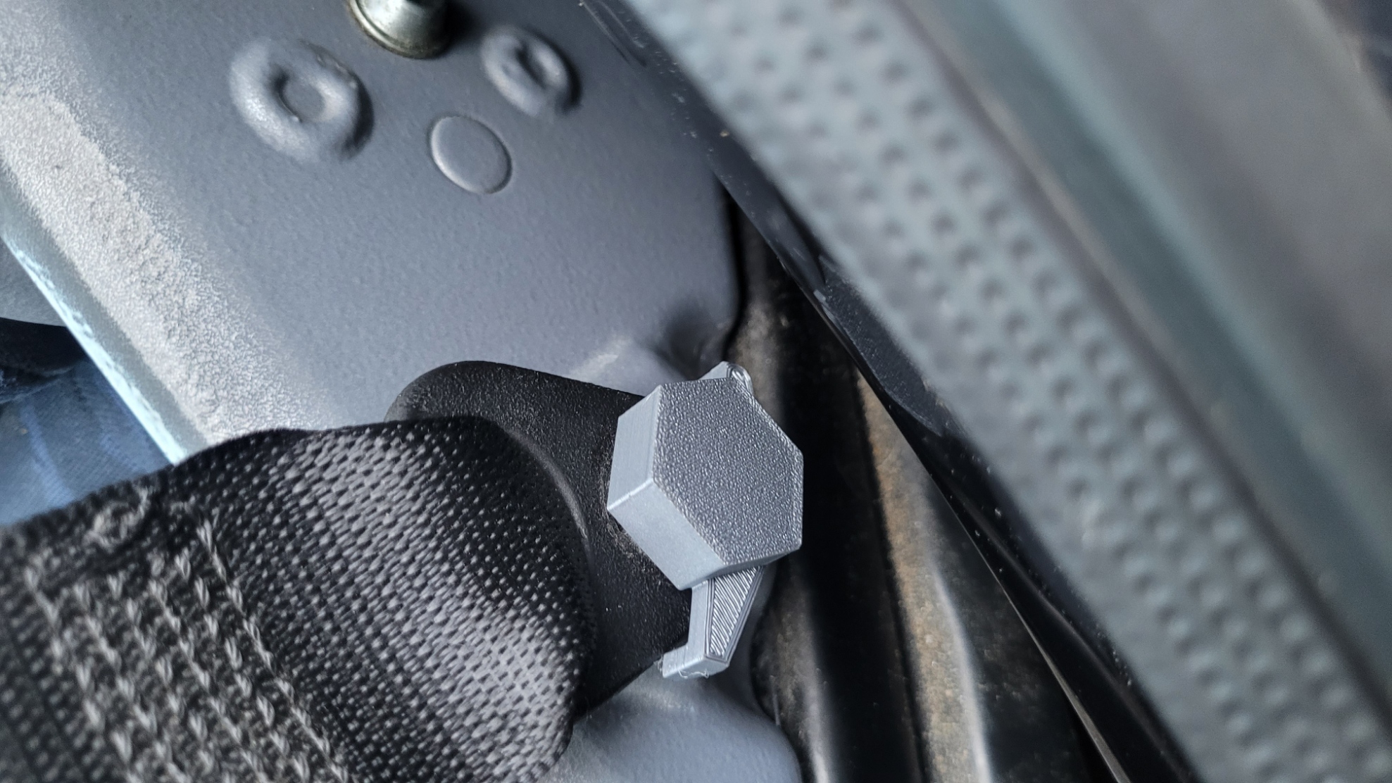 Seat Belt Spin Stopper